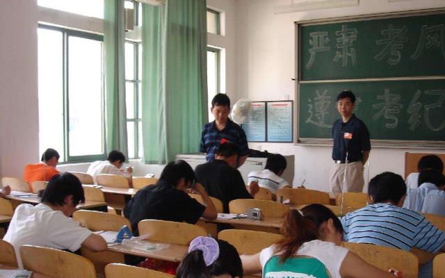 小学生“倒数试卷”火了, 网友被逗得哈哈大笑, 老师: 把家长叫来