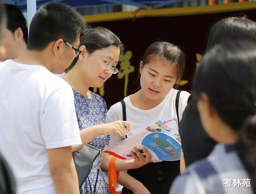 这3所高校都是区域性财经强校, 就业形势好, 适合中等生考取