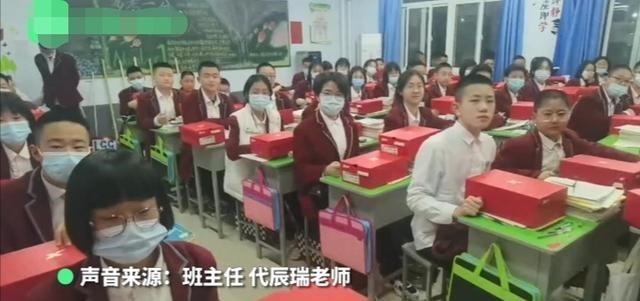 河北衡水, 全班学生统一购买运动鞋, 老师: 为了减少同学间的攀比