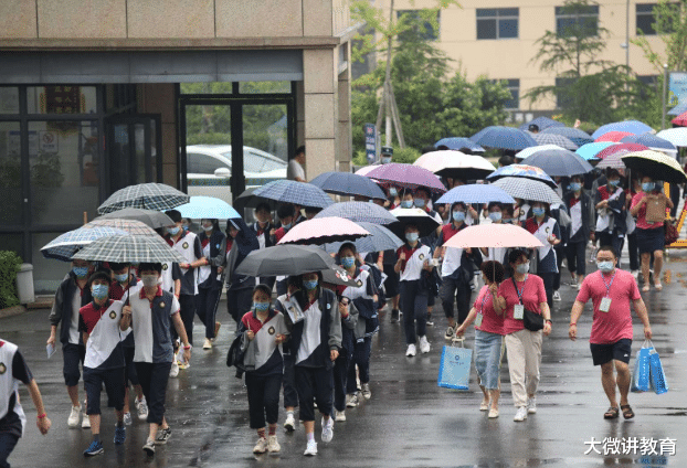 为啥童星总“旷课”, 关晓彤还能考552分, 合理分配时间是重点