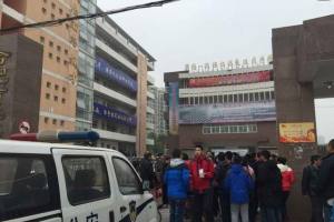 郑州一名校14岁女生跳下教学楼: 家长的说法不是很可信