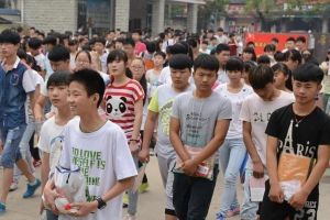 今年杭州有多少初三毕业生? 杭二学军名额每个初中能分到几个?