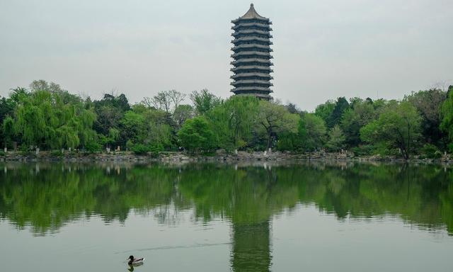 高校招生永远都将处在计划时代, 清北还算公平, 有些高校尚需调整