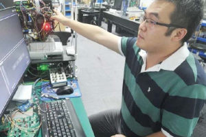 【新刊】安林: 为中国人研发自己的高端眼科成像设备