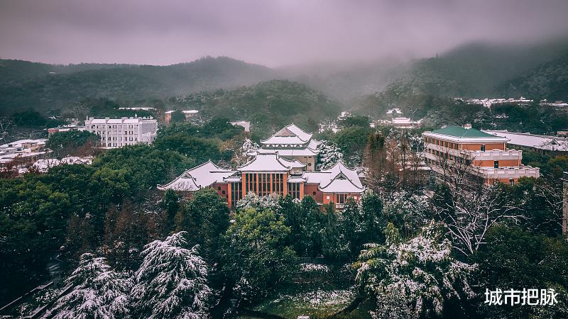 湖南大学: 我能成为985高校, 得感谢当年吉林大学的神助攻