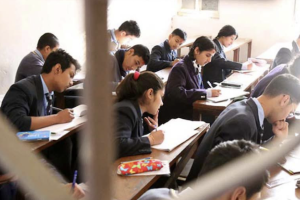 受疫情影响 尼泊尔暂停中学毕业考试及高考升学考试