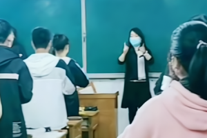 河南焦作姚燕燕老师重返课堂, 但还有两个问题没有解决!