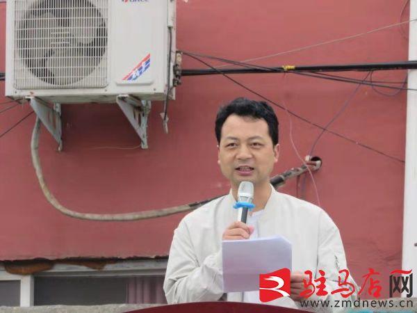 平舆县实验中学八年级期中表彰会: 榜样凝聚力量, 信念鼓舞前行