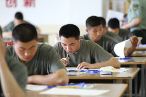 部队考军校: 外语可以选择考日语, 不考英语吗?