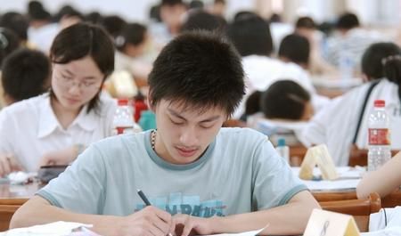 哪种学生高考比一模高100分? 总结历年黑马, 有一共同点