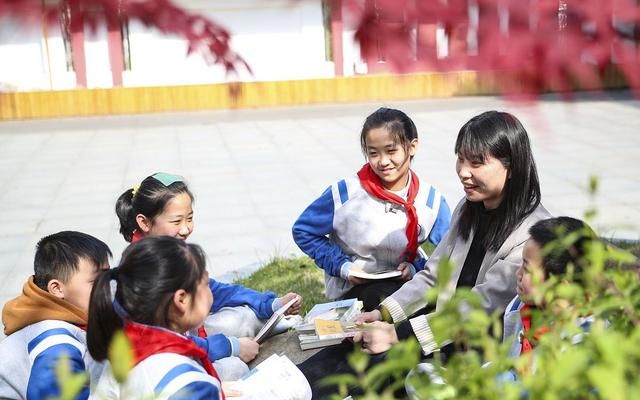 小学阶段是该让孩子多刷题, 还是多阅读? 一线老师说说心里话