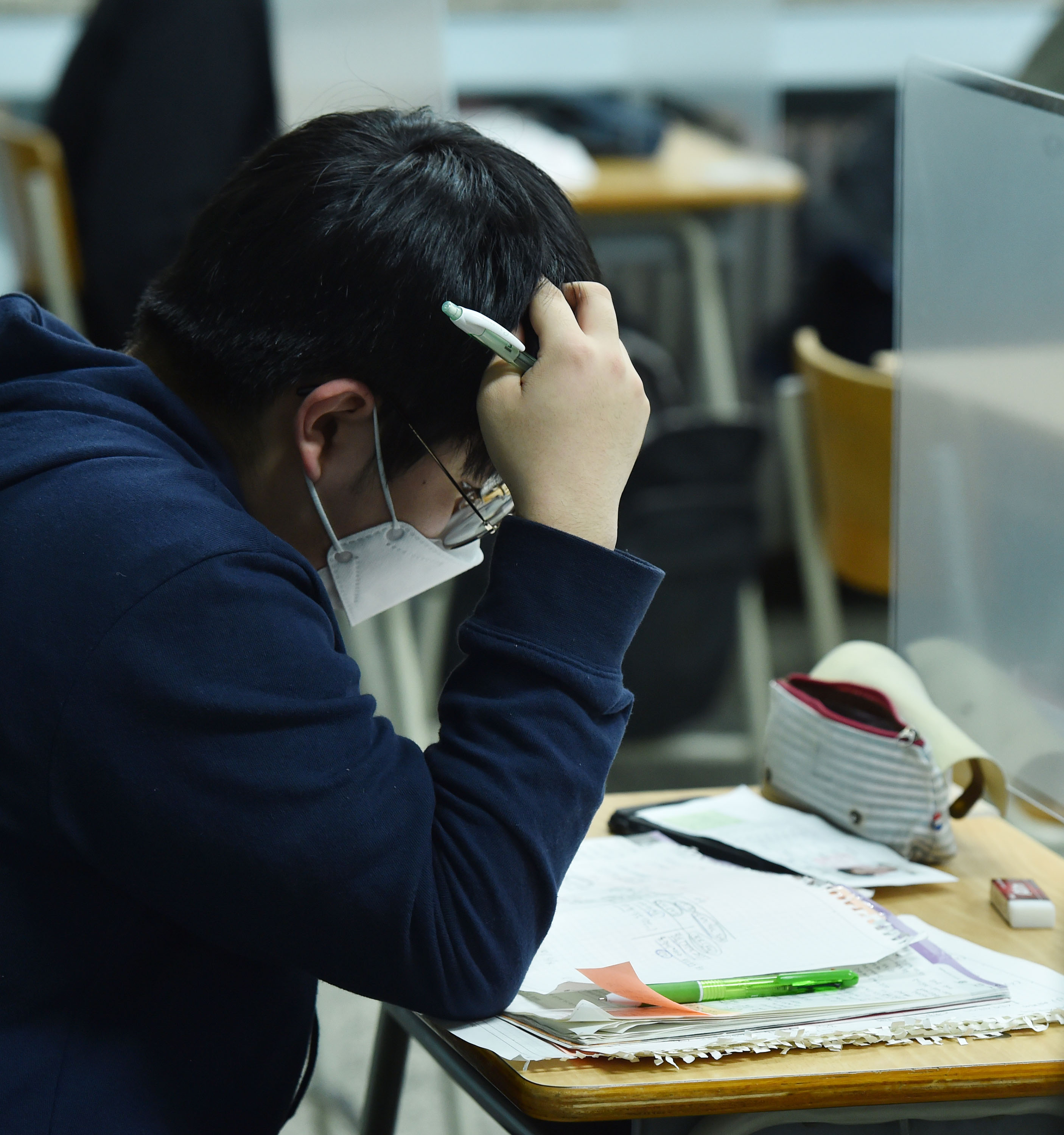 生育率低招生难 韩国高校面临转型