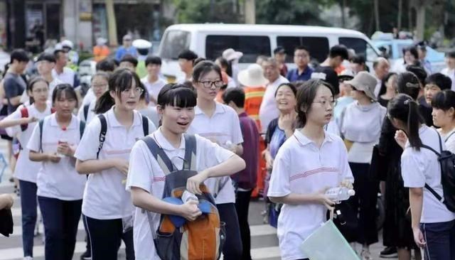 处在高考改革第一年, 报考志愿很迷茫, 这些建议值得拥有