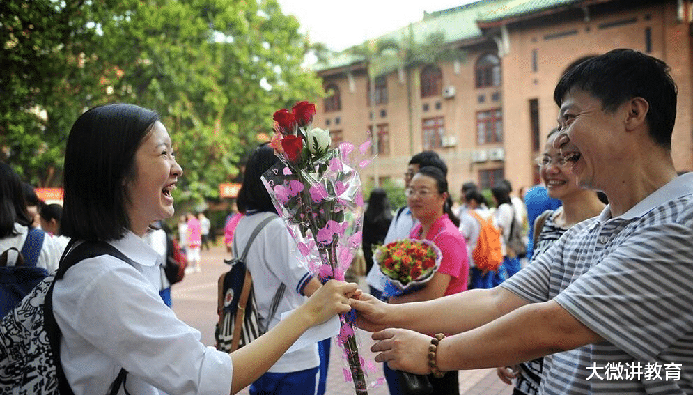 高考季“内裤”脱销, 高考家长疯狂购买, 其中原因你想象不到