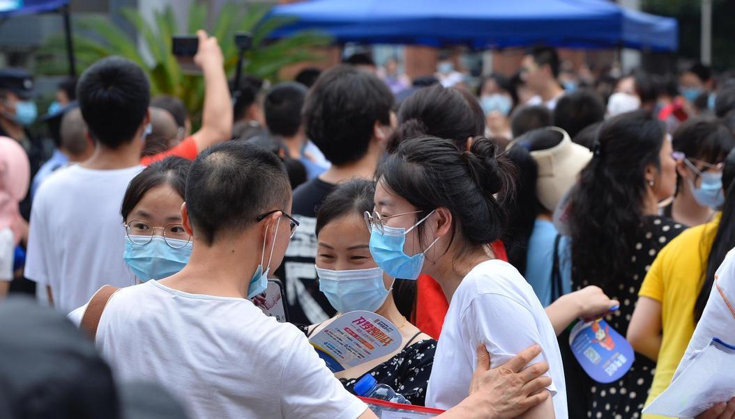 10年高考8年雨! 多地发布天气预报, 高考考生需要做哪些准备?