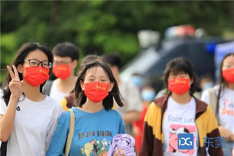 东莞高考第一天，这些感人瞬间，让人热泪盈眶！