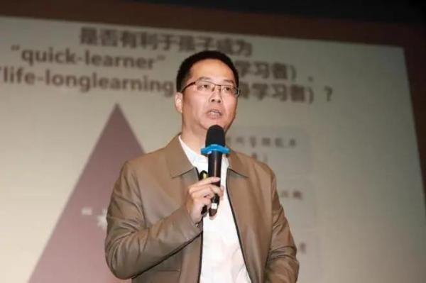 要不要补课? 听曹杨二中校长周飞划重点