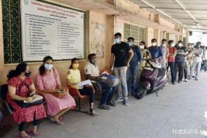 那些想要出国的印度留学生们, 正在为疫情买单, 疫苗接种成难题