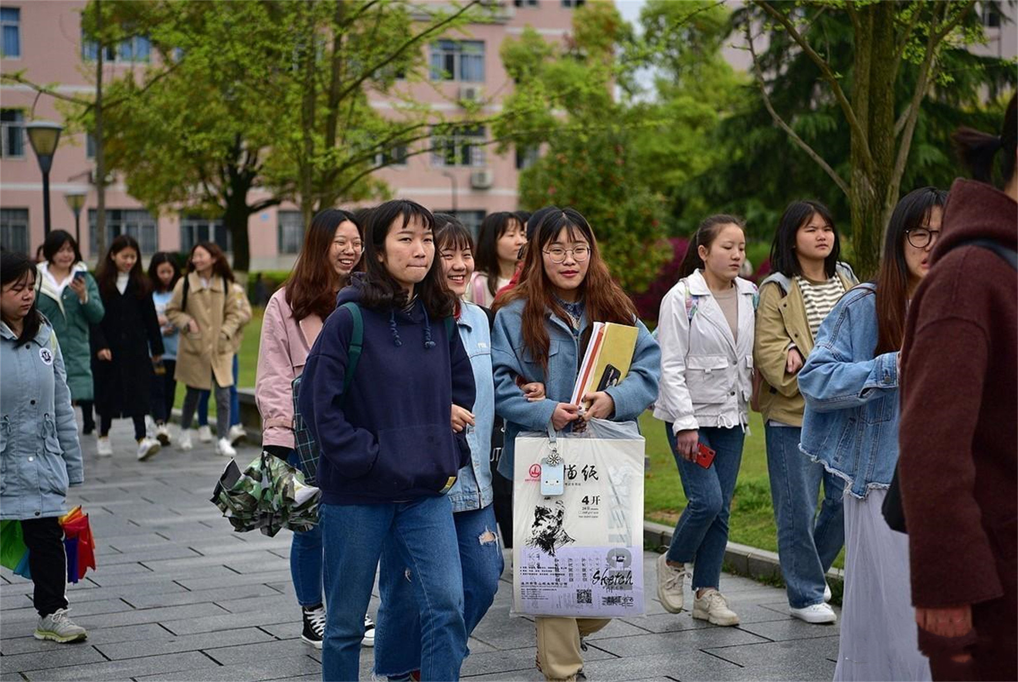 大学不想输在“起跑线”上? 高考假期不能浪费, 3件事需要尽早做