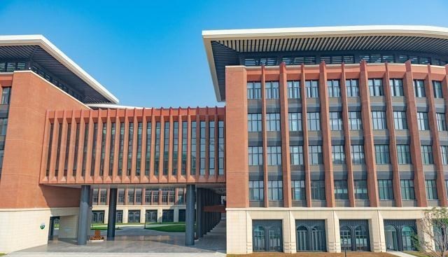 广东省63所本科大学: 近三年录取分数及排位!