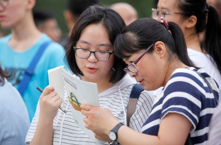 2021年高考填报热门专业, 易就业且薪水高, 被人民日报推荐