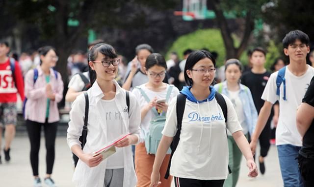 了不起!山东省14名学霸保送至清北,6人都是出自这所重点中学