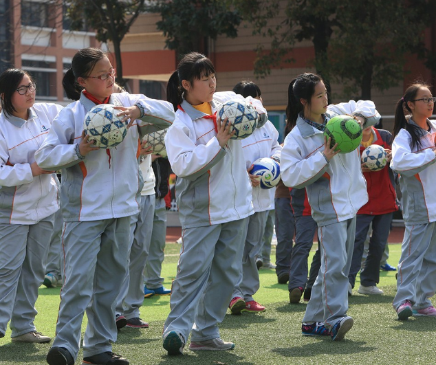 学生高考成绩为啥总在晚上公布? 其实“另有玄机”, 说出来别不信