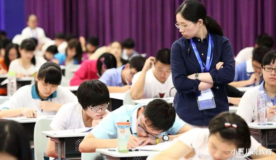 学费2万的三本和4000的大专, 考生应该怎么选? 很多人都选错了