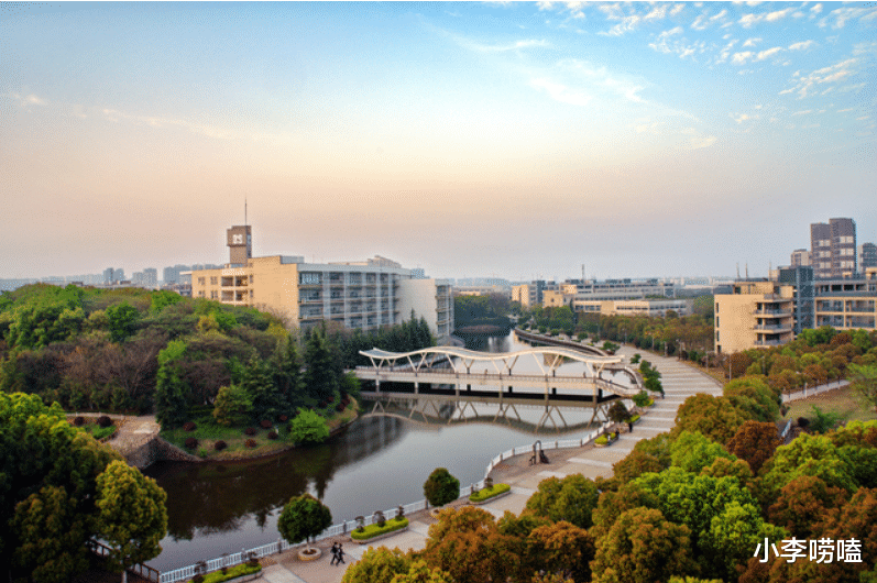 武汉这所大学很“憋屈”, 只因校名没取好, 常被学生误认为是专科