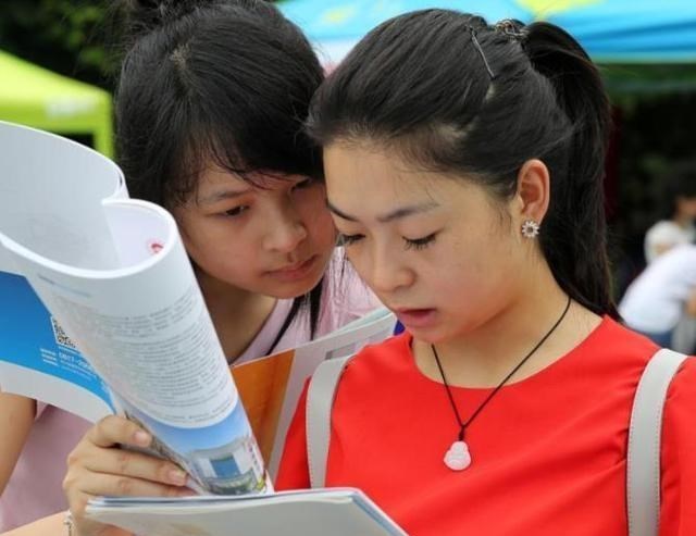 河南省高考预测分数线: 文理科大幅降低, 中等生有机会扭转局面