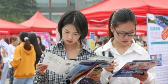 应届生找工作到底有多难? 大学生讲述就业泪史, 一起来看看吧