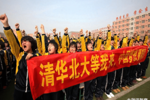 衡水中学入驻深圳, 一年学费高达12万, 家长上演“真香定律”