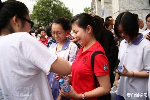 高考志愿填报后, 如果被调剂到两个专业先别慌, 就业前景很不错