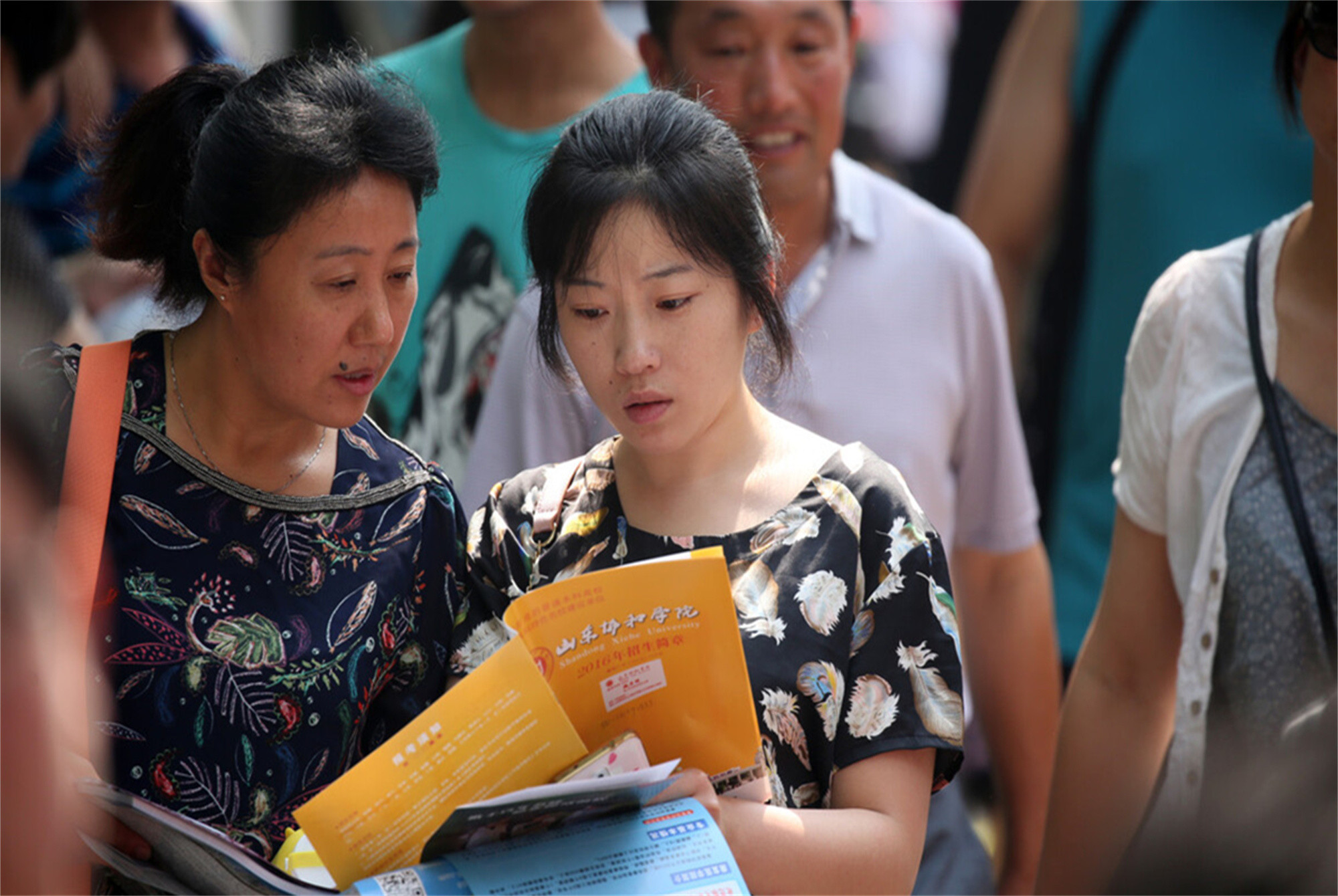 21高考二本投档线出炉, 最高和最低相差200分, 有的学校报名就要