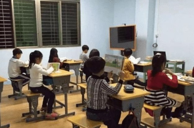 小学时的尖子生, 初中以后默默无闻, 早学培优可能是个错觉