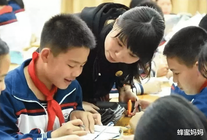 雷竞技raybet即时竞技平台
“晚自习”备受争议，是否会被“取消”？教育局回应来了