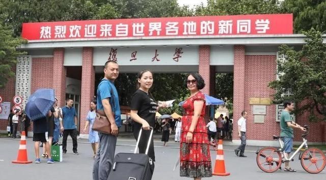 大学生入学时要不要迁户口? 过来人说出门道, 聪明大学生早做准备