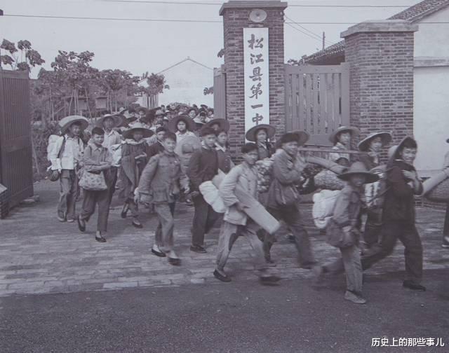 抢应届生考大学名额, 却被所有人理解, 因为被称老三届的他们更苦