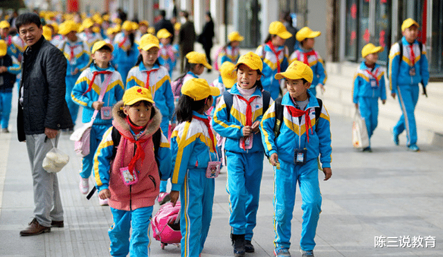 多地大中小学返校延迟, 河南有望开启“线上教学”, 家长再次发愁