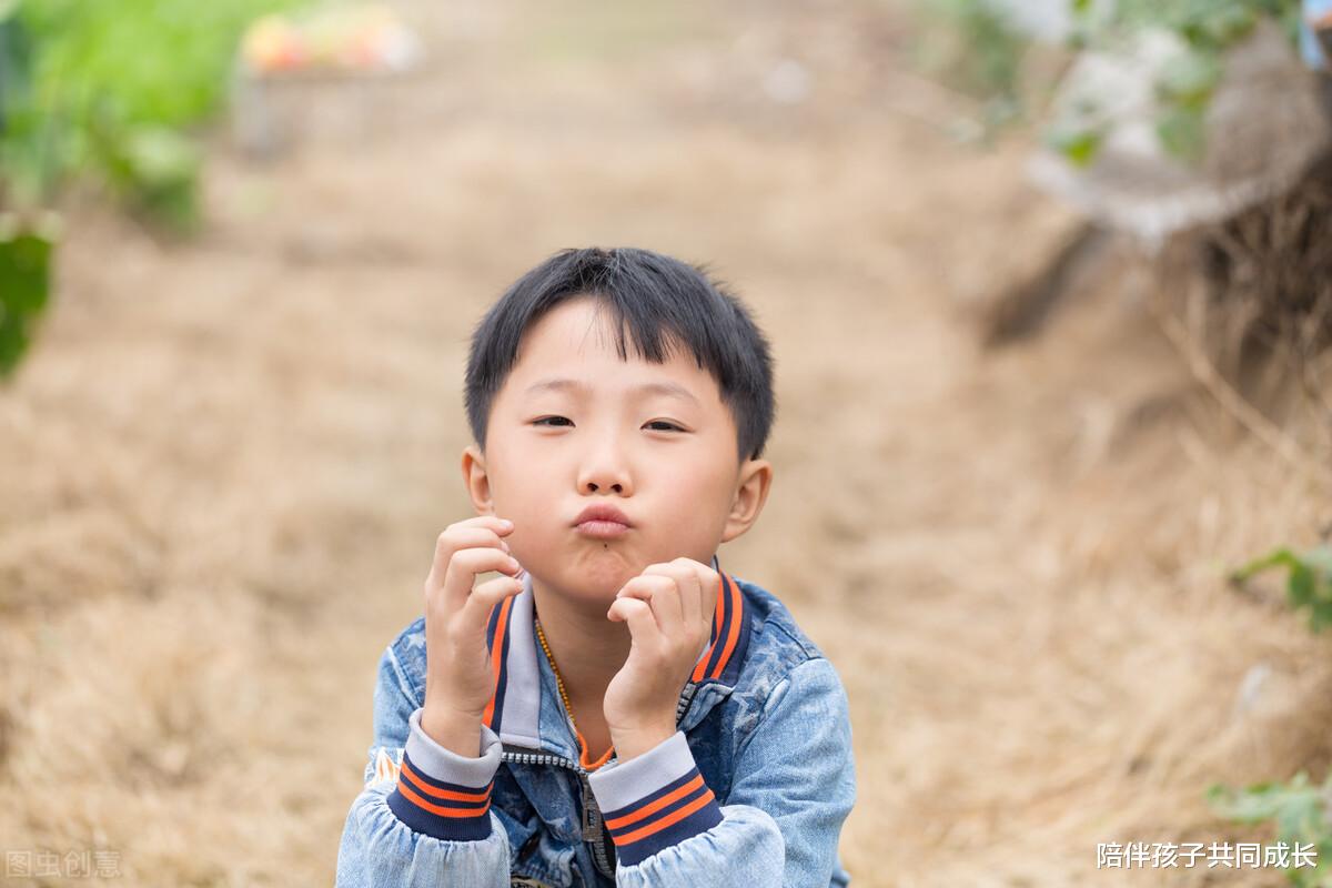 小学英语双语作文, 家长辅导英语写作练习, 《妈妈在家》