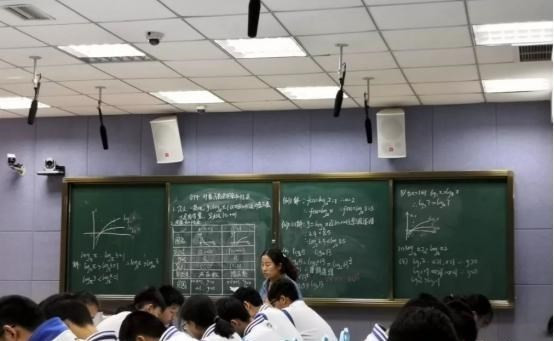 高中数学不好, 上大学要“远离”这些专业, 学霸学起来也吃力