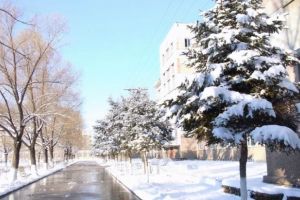 国内“最早”迈进冬天的本科大学, 10月1开始穿棉裤, 学生受不了