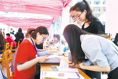 省外上大学和省内上大学区别, 毕业后恍然大悟, 白白浪费四年青春