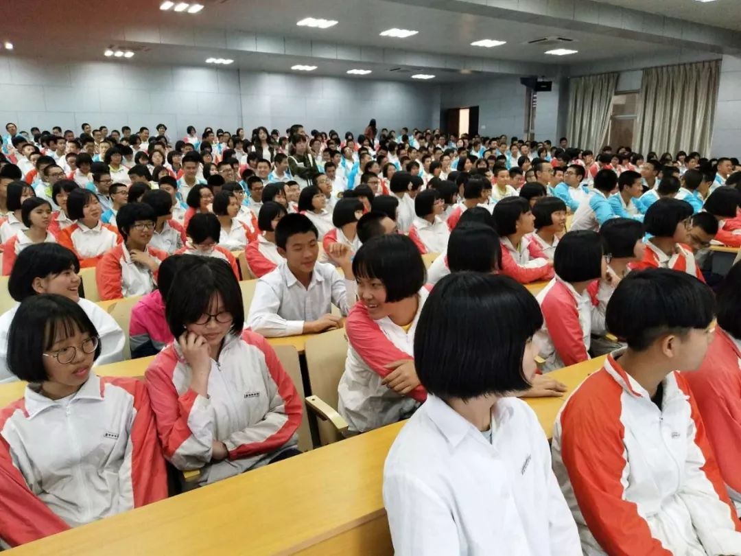 浅谈教育生态学背景的高等教育改革, 减轻学生压力