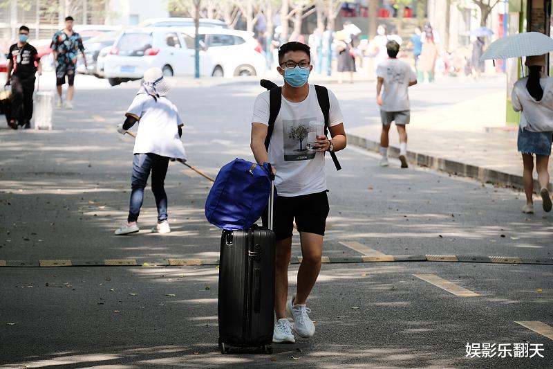 到了大学, 我终于明白了不仅仅只是学习, 更重要的是做人