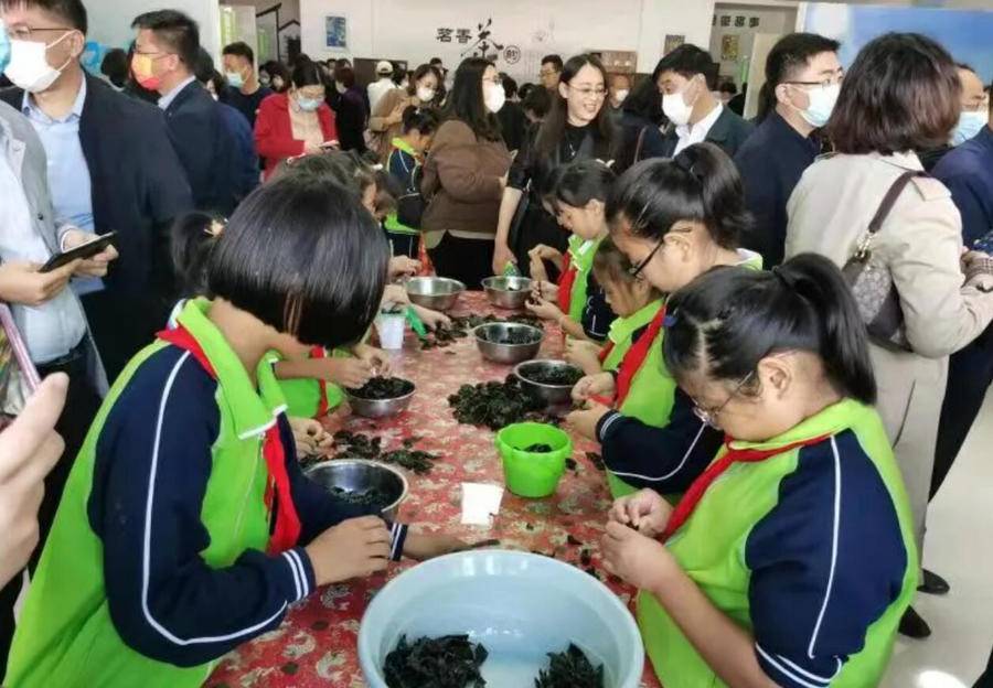 威海市召开中小学劳动教育现场会