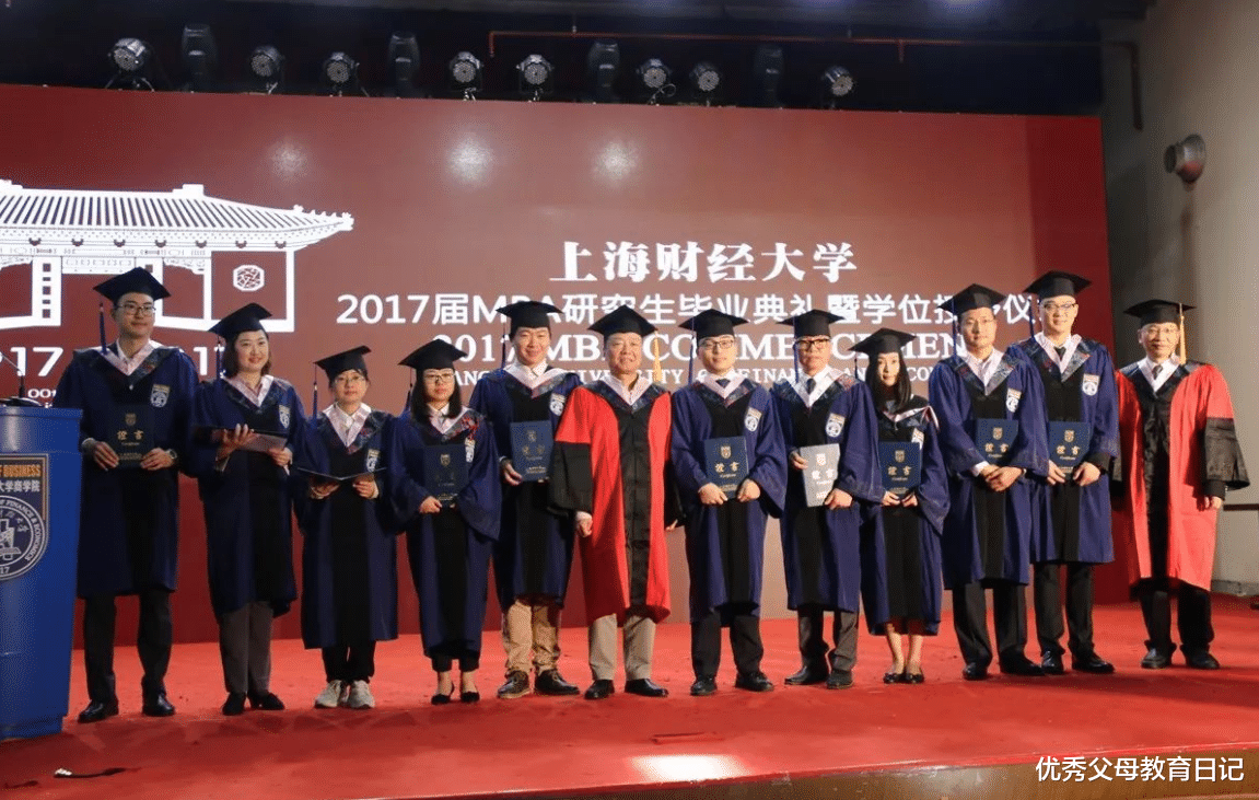 中国最“卷”大学专业, 10个状元8个选它, 毕业人数高达100万