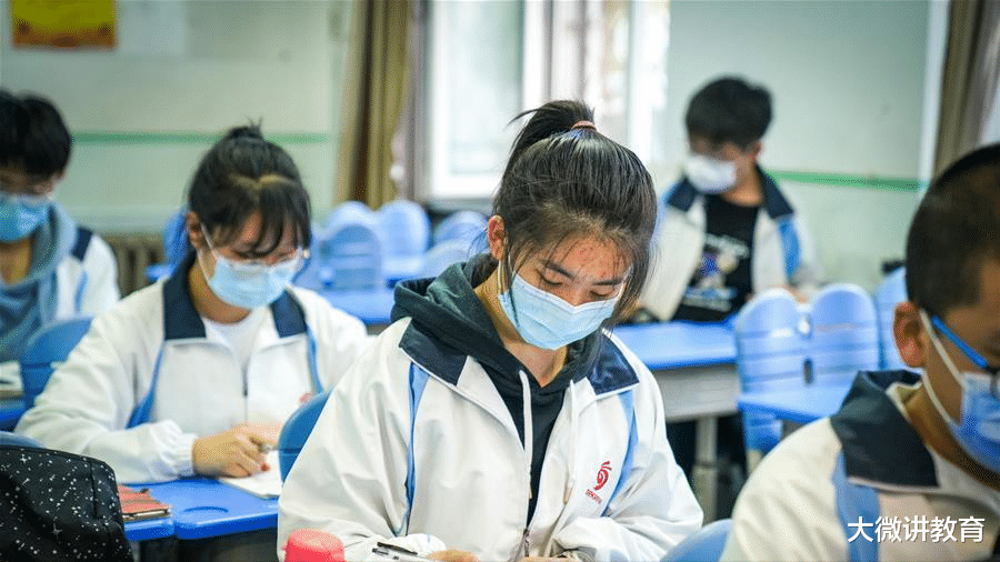 高中学生学习成绩好坏, 不仅在于学生自身, 家长情绪起重要作用