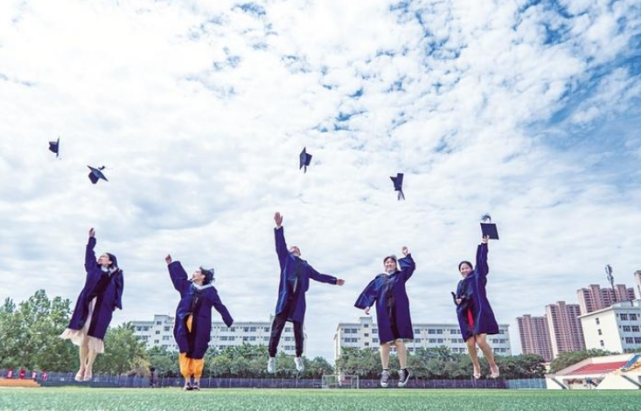 致大学生: 这份高质量的大学生活指南, 一定要反复看!