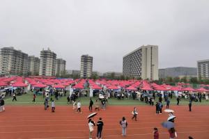 6000多人竞争！今天300家单位在杭州招老师，研究生学历的男生想当体育老师，只因一个原因，被很多学校婉拒
